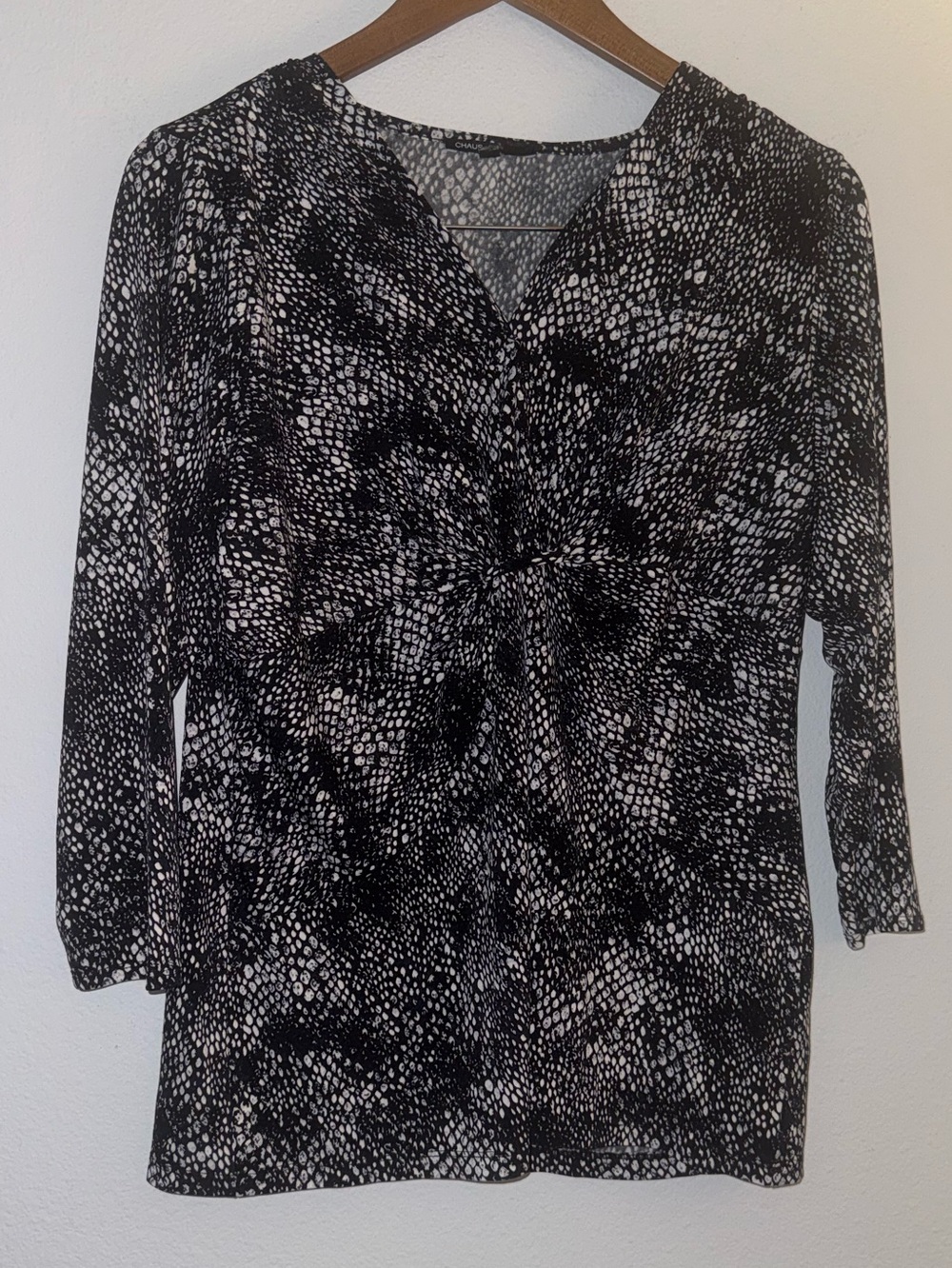 Chaus Black and White Twist-Front Long Sleeve V-Neck Top